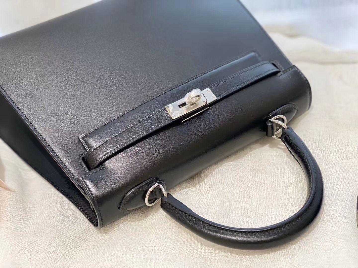 爱马仕 kelly 25 box皮 黑色银扣  经典黑色