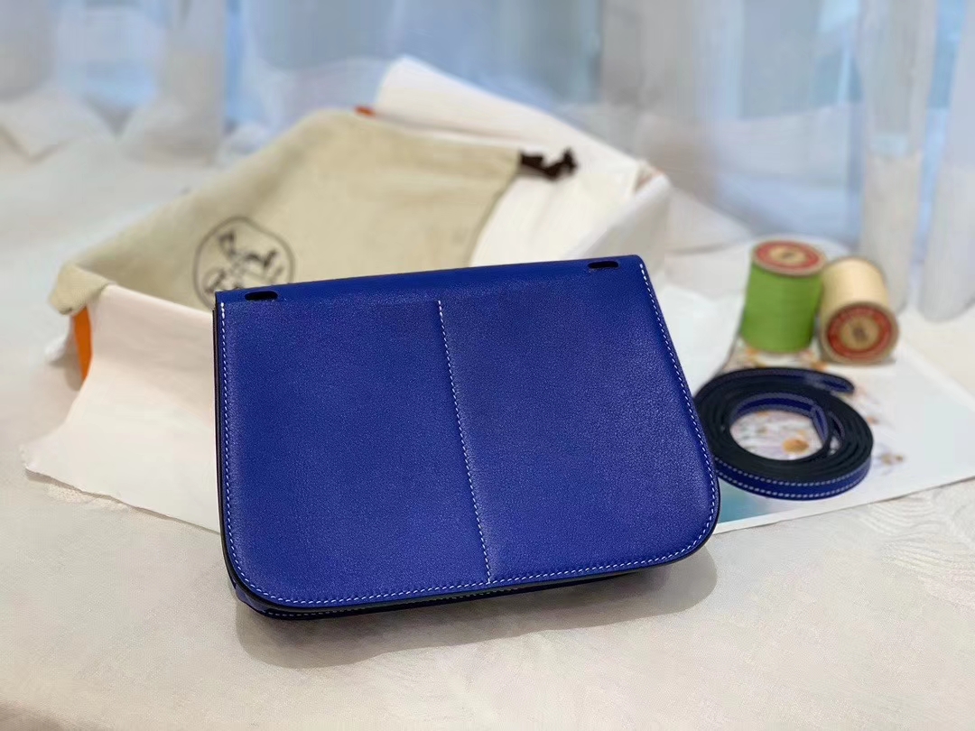 HERMES mini Halzan 肩背设计款 实用 简单 晚宴包 进口swift 皮 T7 电光蓝