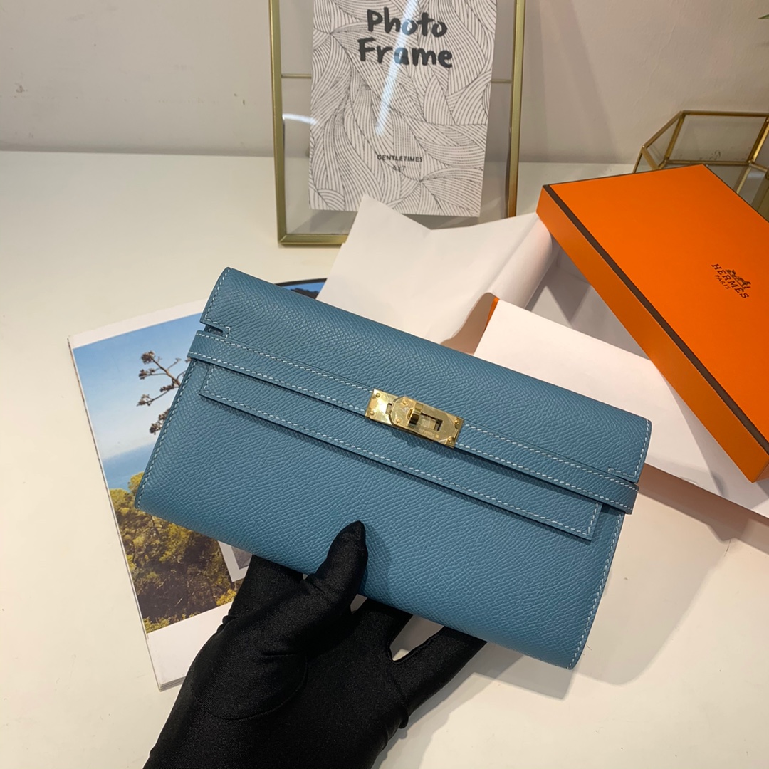 HERMES epsom 皮 75 牛仔蓝 金扣 Kelly经典钱包 搭配猪鼻子长项链 秒变小斜挎包