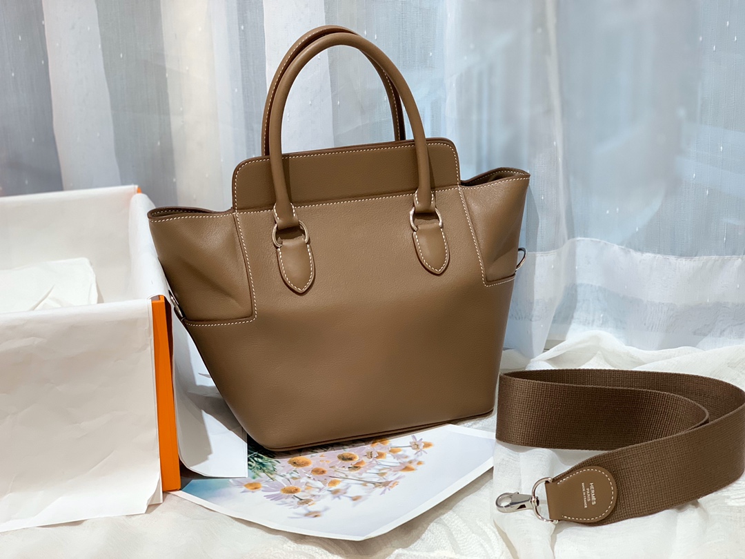 HERMES 20 toolbox 牛奶盒 工具盒 一款中性有趣的包 中间采用轻便的金属旋转设计 无需拉链 简单方便  巨能装 swift   大象灰 银扣