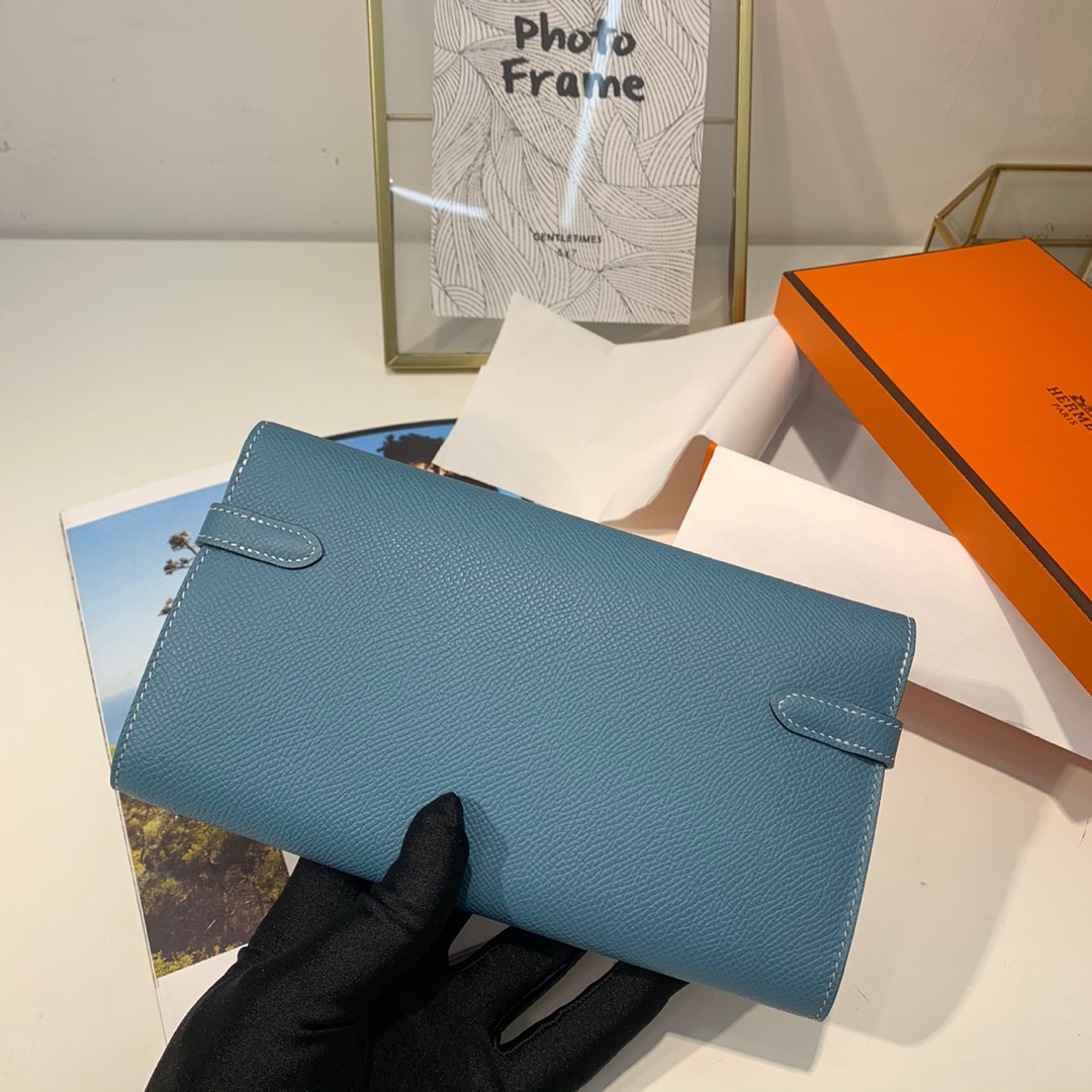 HERMES epsom 皮 75 牛仔蓝 金扣 Kelly经典钱包 搭配猪鼻子长项链 秒变小斜挎包