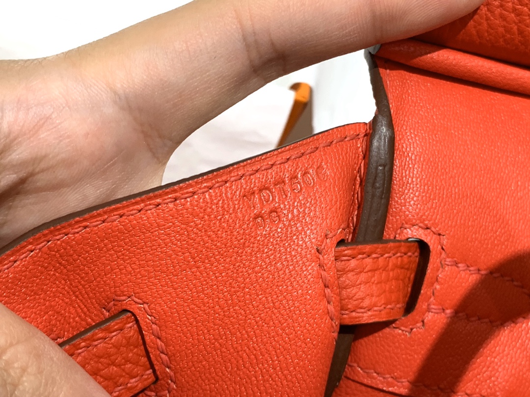 爱马仕香港官网 新到现货 25birkin 小牛togo皮 S3 心红色 金银扣