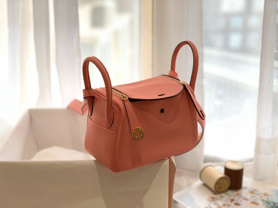 Hermes爱马仕中国官网 Mini Lindy swift k4 夏日粉 金银扣 小小包大容量