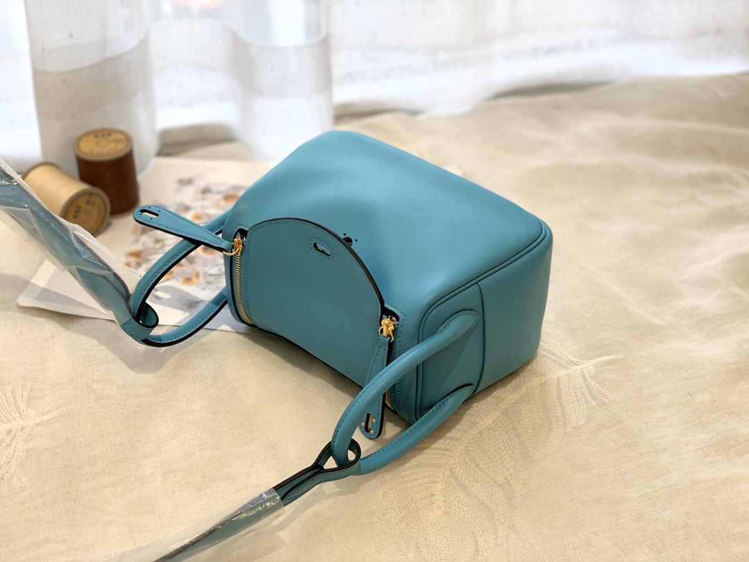 HERMES 爱马仕女包批发 Mini Lindy swift P3 北方蓝 金扣 小小包大容量