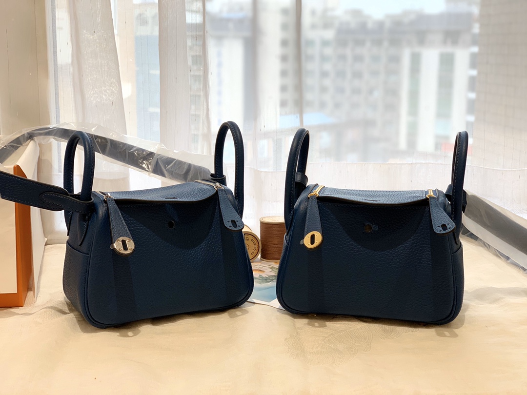爱马仕女包价格 Mini Lindy  tc S4 深邃蓝 金银扣 小小包大容量 ，日常出街妥妥的