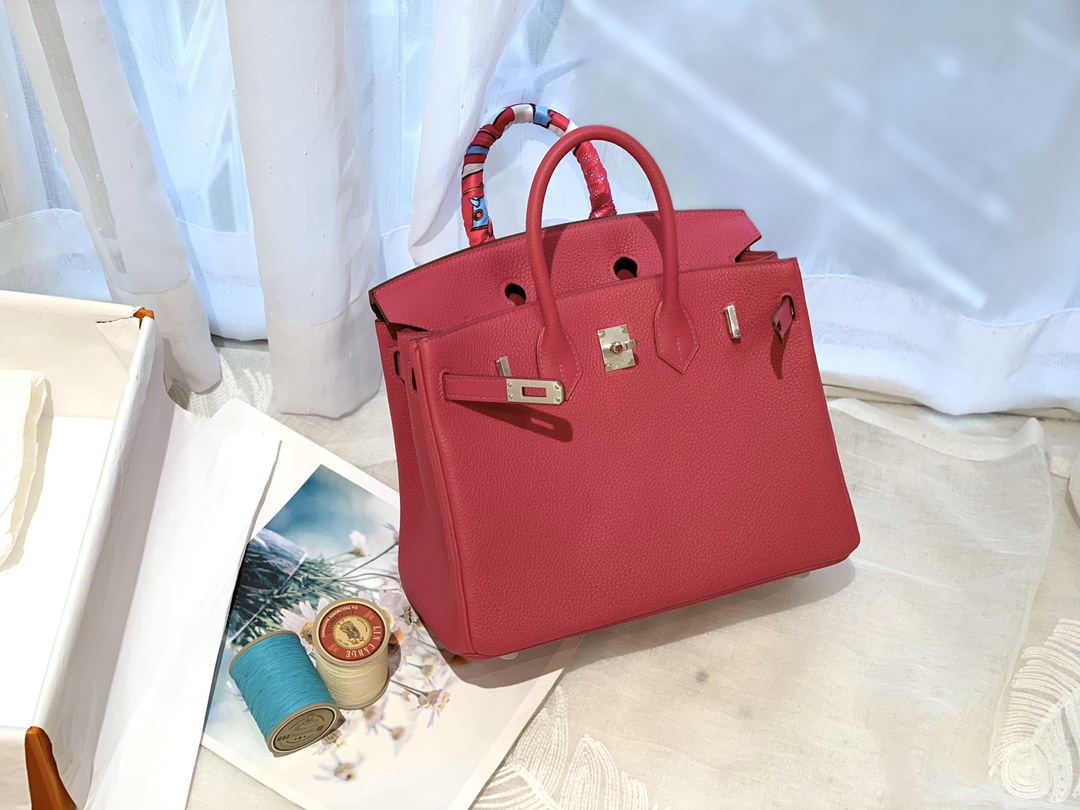 爱马仕包包批发 新到现货 25birkin 小牛togo皮 E5玫红 金银扣