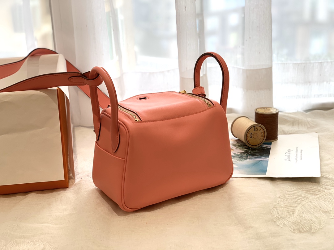 Hermes爱马仕中国官网 Mini Lindy swift k4 夏日粉 金银扣 小小包大容量