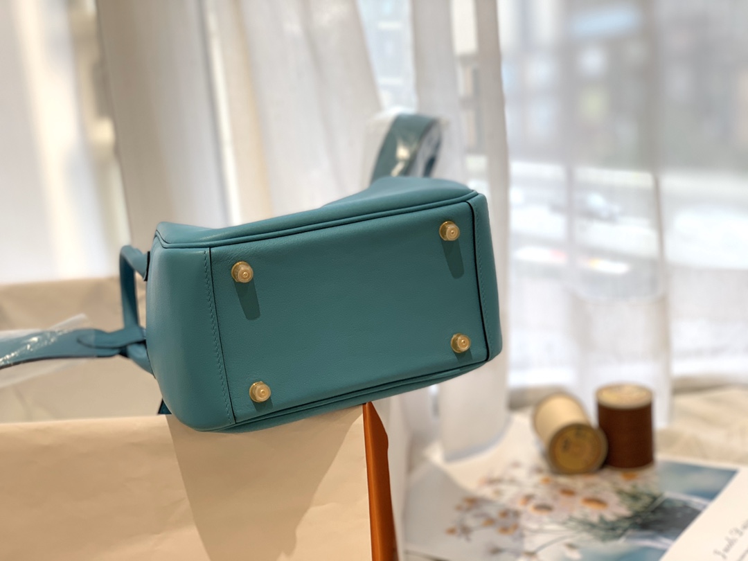 HERMES 爱马仕女包批发 Mini Lindy swift P3 北方蓝 金扣 小小包大容量