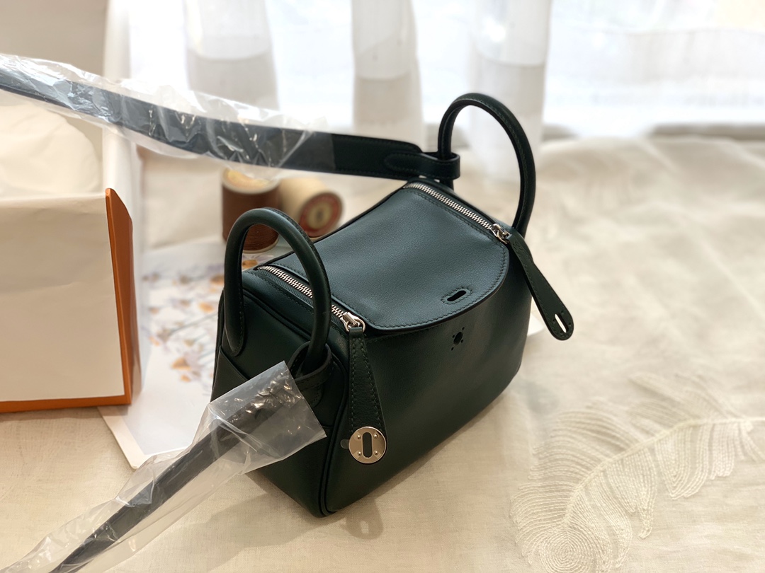 Hermes爱马仕中国官网 Mini Lindy swift  6O 松柏绿 金银扣 小小包大容量