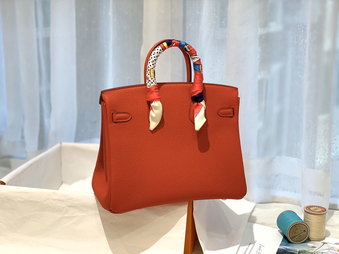 爱马仕香港官网 新到现货 25birkin 小牛togo皮 S3 心红色 金银扣