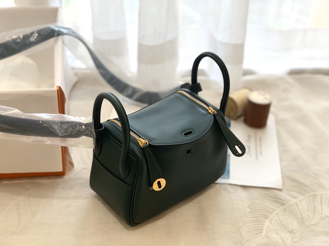 Hermes爱马仕中国官网 Mini Lindy swift  6O 松柏绿 金银扣 小小包大容量