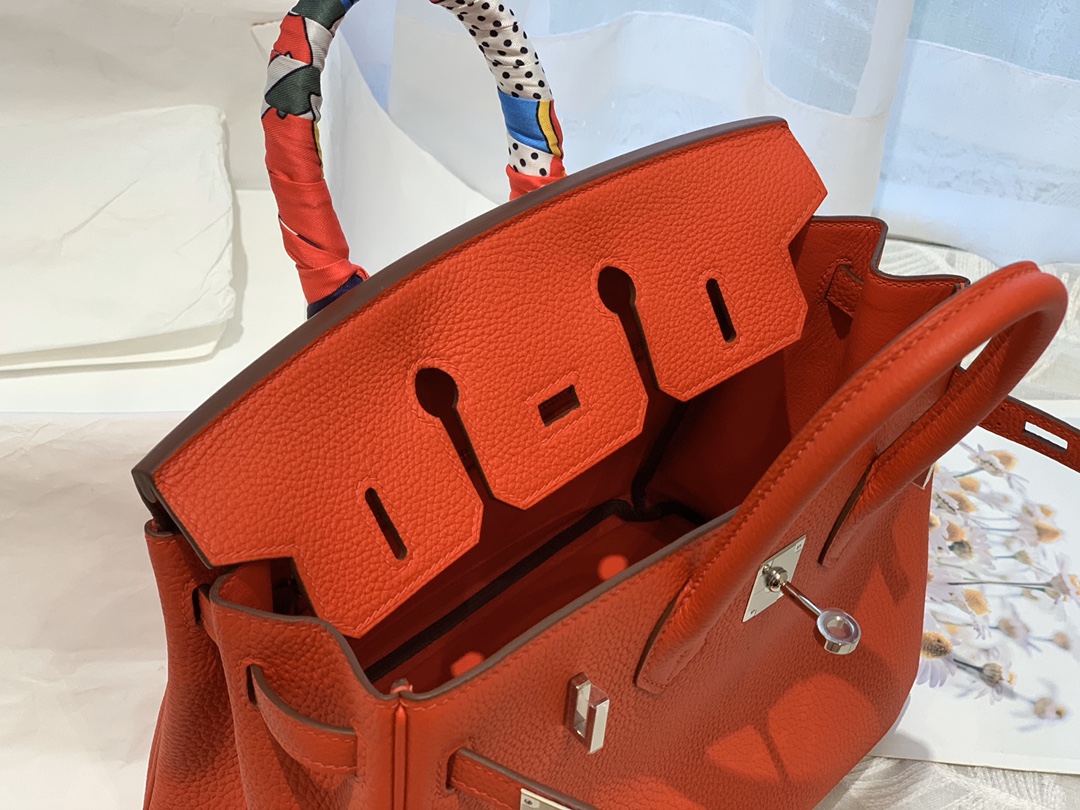 爱马仕香港官网 新到现货 25birkin 小牛togo皮 S3 心红色 金银扣