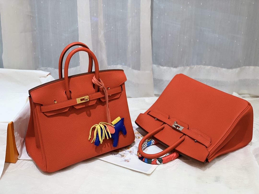 爱马仕香港官网 新到现货 25birkin 小牛togo皮 S3 心红色 金银扣