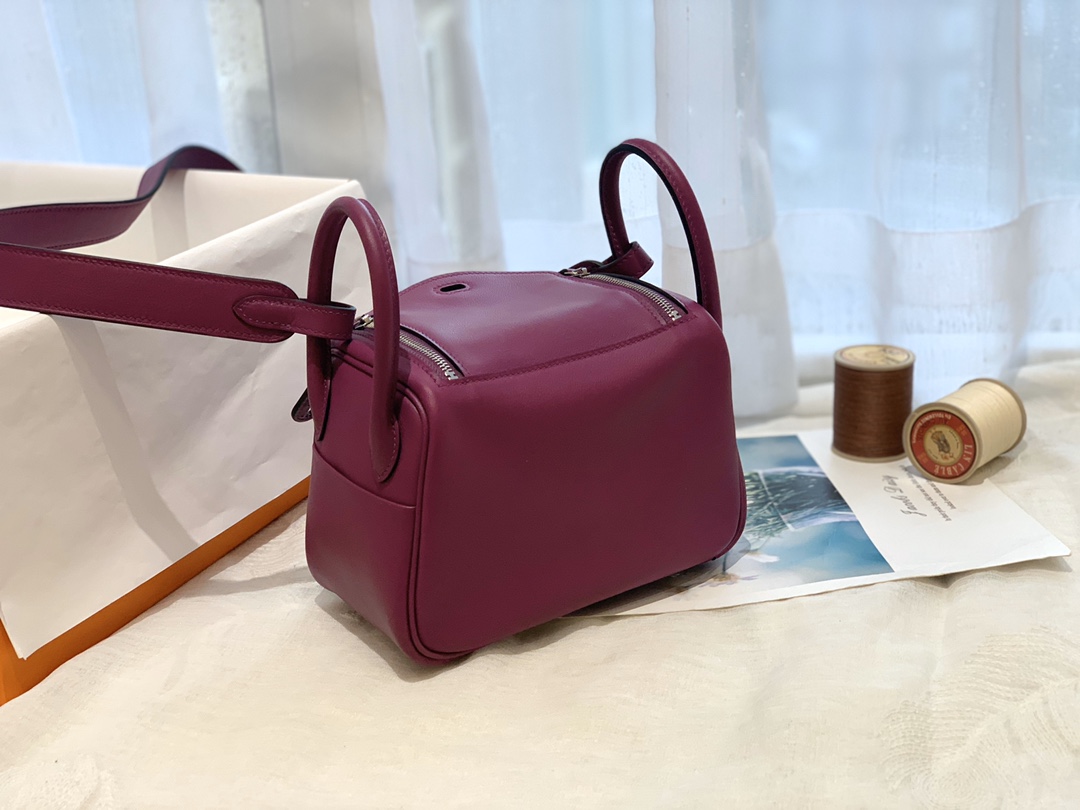 Hermes爱马仕中国官网 新到现货 Mini Lindy swift P9 海葵紫 金银扣 小小包大容量