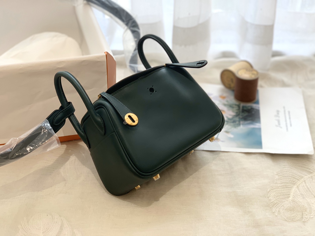Hermes爱马仕中国官网 Mini Lindy swift  6O 松柏绿 金银扣 小小包大容量