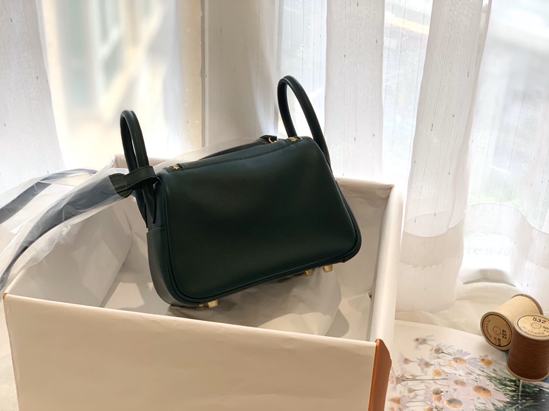 Hermes爱马仕中国官网 Mini Lindy swift  6O 松柏绿 金银扣 小小包大容量