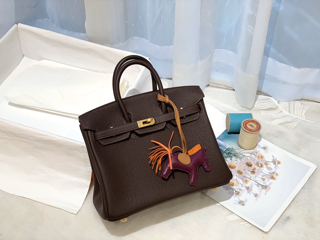 爱马仕香港官网 新到现货 25birkin 小牛togo皮 41 深啡色 金银扣