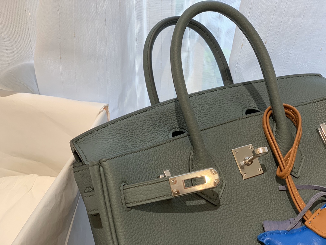 爱马仕Hermes中国官网 新到现货 25birkin togo皮 63 杏绿 金银扣