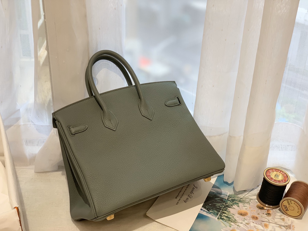 爱马仕Hermes中国官网 新到现货 25birkin togo皮 63 杏绿 金银扣
