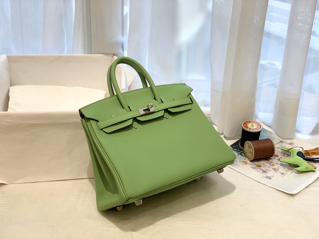 爱马仕Hermes中国官网 新到现货 25birkin togo皮 3i 牛油果 金银扣