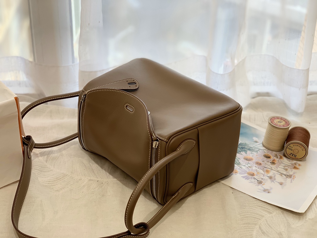 HERMES女包 爱马仕香港官网 26Lindy swift 18大象灰 金银扣 正品做法