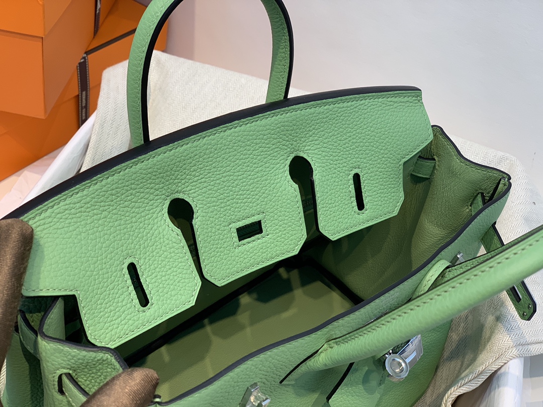 爱马仕包包官网 birkin 25cm togo进口原厂皮 i3 牛油果绿 银扣