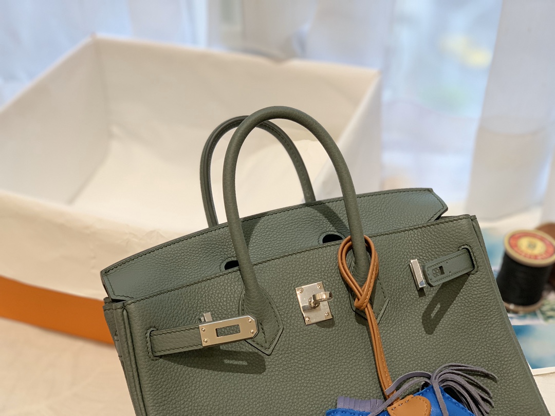 爱马仕Hermes中国官网 新到现货 25birkin togo皮 63 杏绿 金银扣