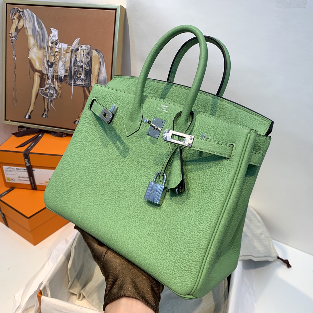 爱马仕包包官网 birkin 25cm togo进口原厂皮 i3 牛油果绿 银扣